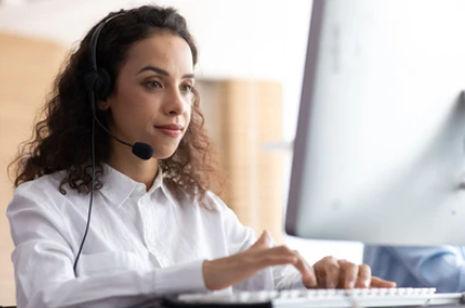 10 Useful Tips for Dealing with Customer Complaints (2024) 